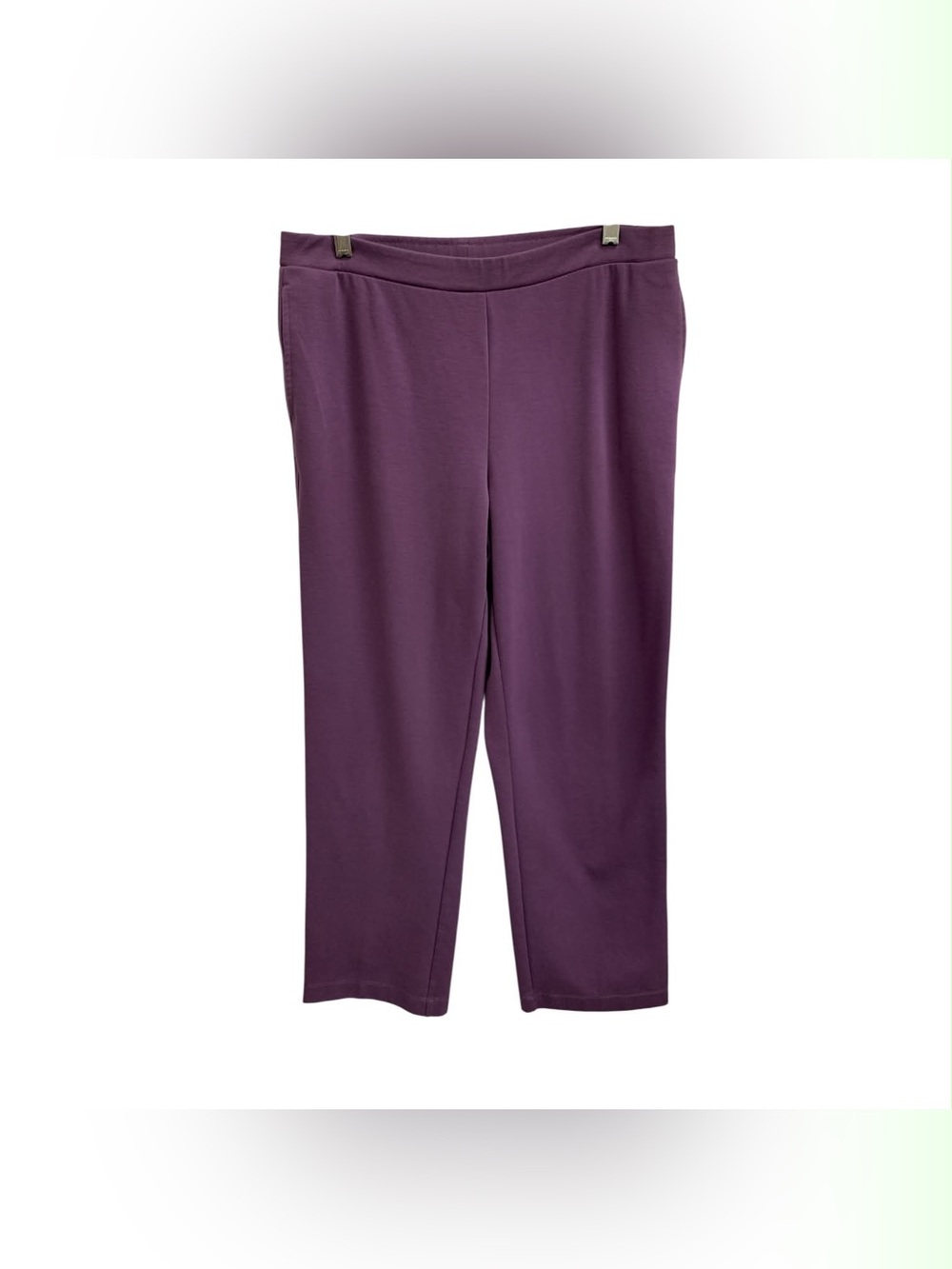 Alia Cropped Pull-On Pants in Plum Size M
